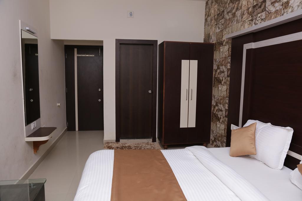 Hotel Rudra Plaza Dwārka Eksteriør billede